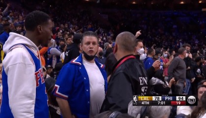  柏林联合防线失误遭升班马羞辱  