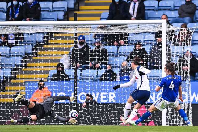  阿森纳战术革新激活边路击溃莱斯特城  