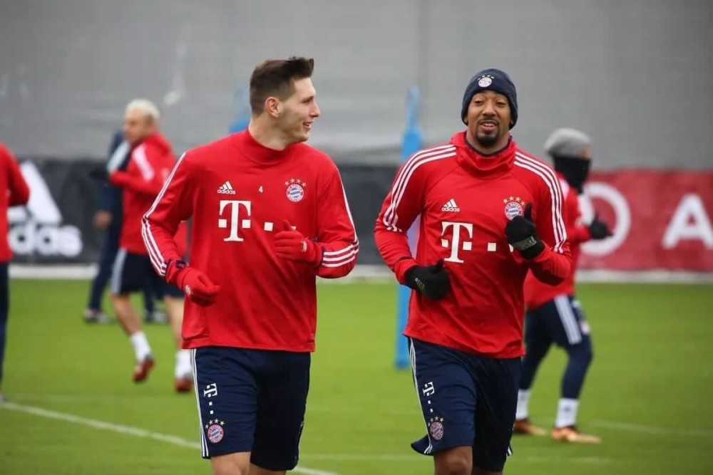  拜仁慕尼黑报价英超中场遭截胡  